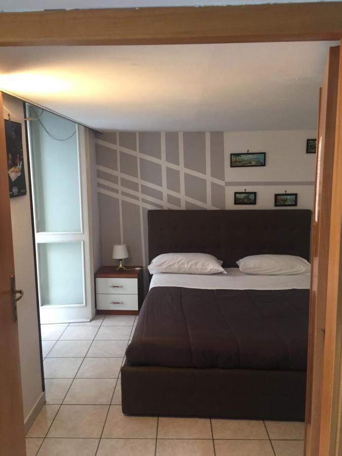 Appartamento Toledo Napoli Bagian luar foto